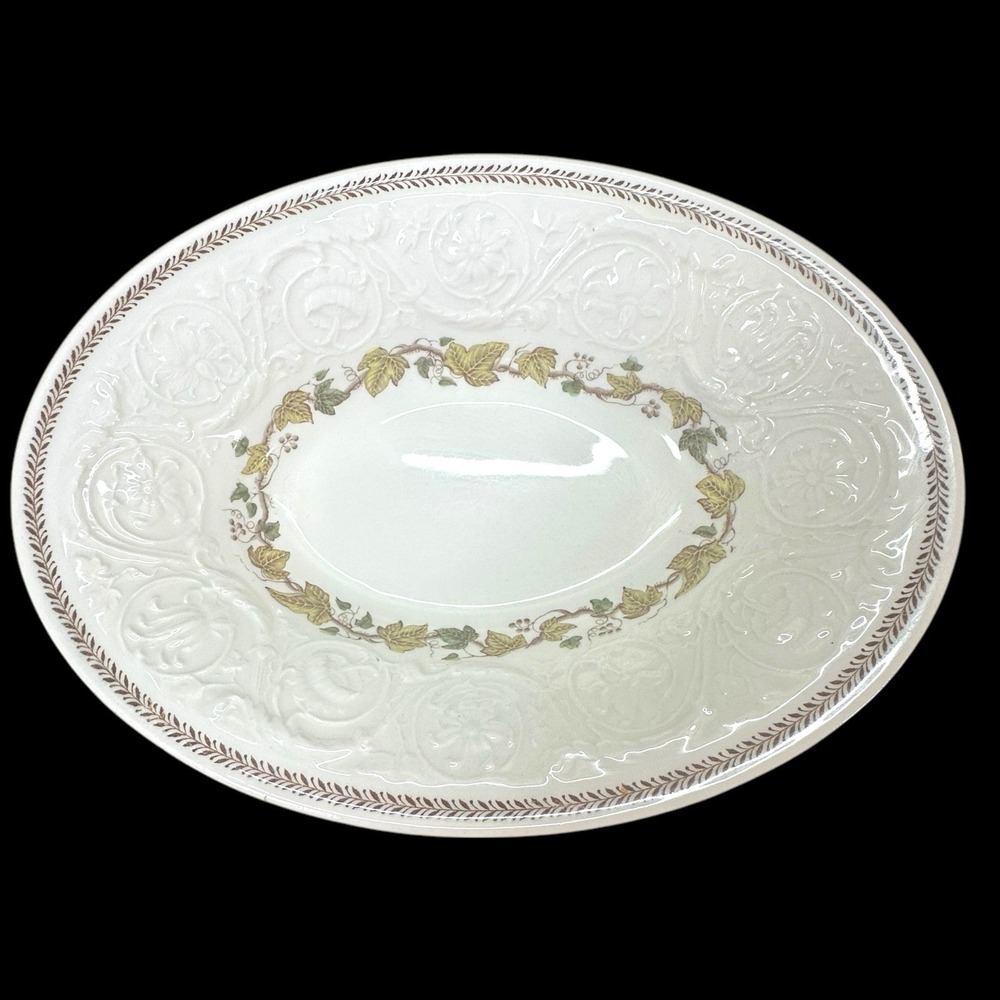 Wedgwood Patrician Golden Ivy Laurel‎ Rim 10-5/8" Oval Vegetable Bowl Vintage